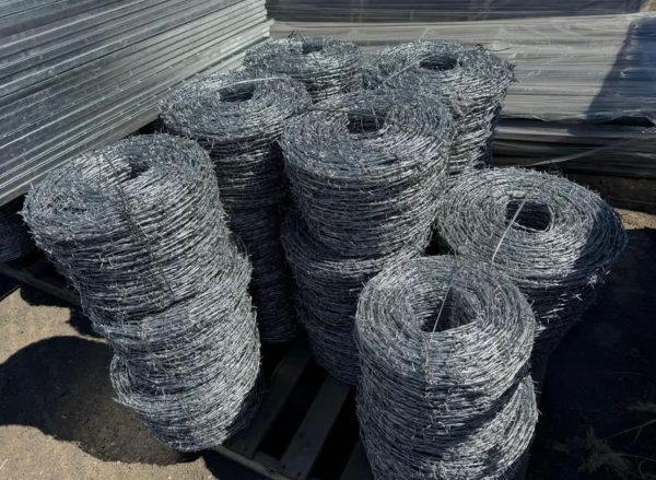 14 Gauge 2-Prong Barbed Wire – 1,320 ft. Roll (Pre-Order Only)